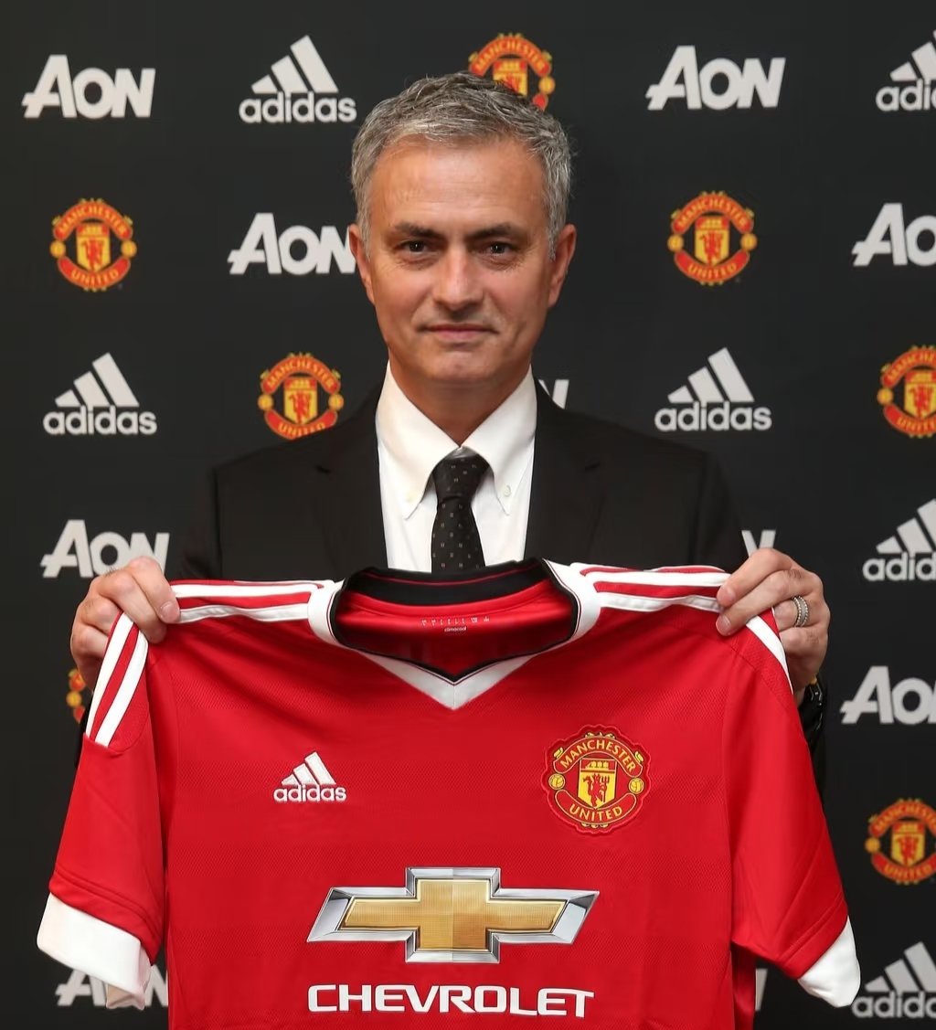 离谱！曼联围绕德国杯绝杀压哨窗口期巴黎圣日耳曼调整名单以备西甲，东契奇连续三场比赛得分超过突破纪录的简单介绍